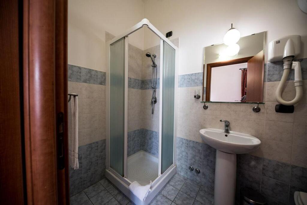 Domus Appia 154 B&B Rome Bagian luar foto